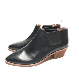 Madewell Low Chelsea Boots in True Black